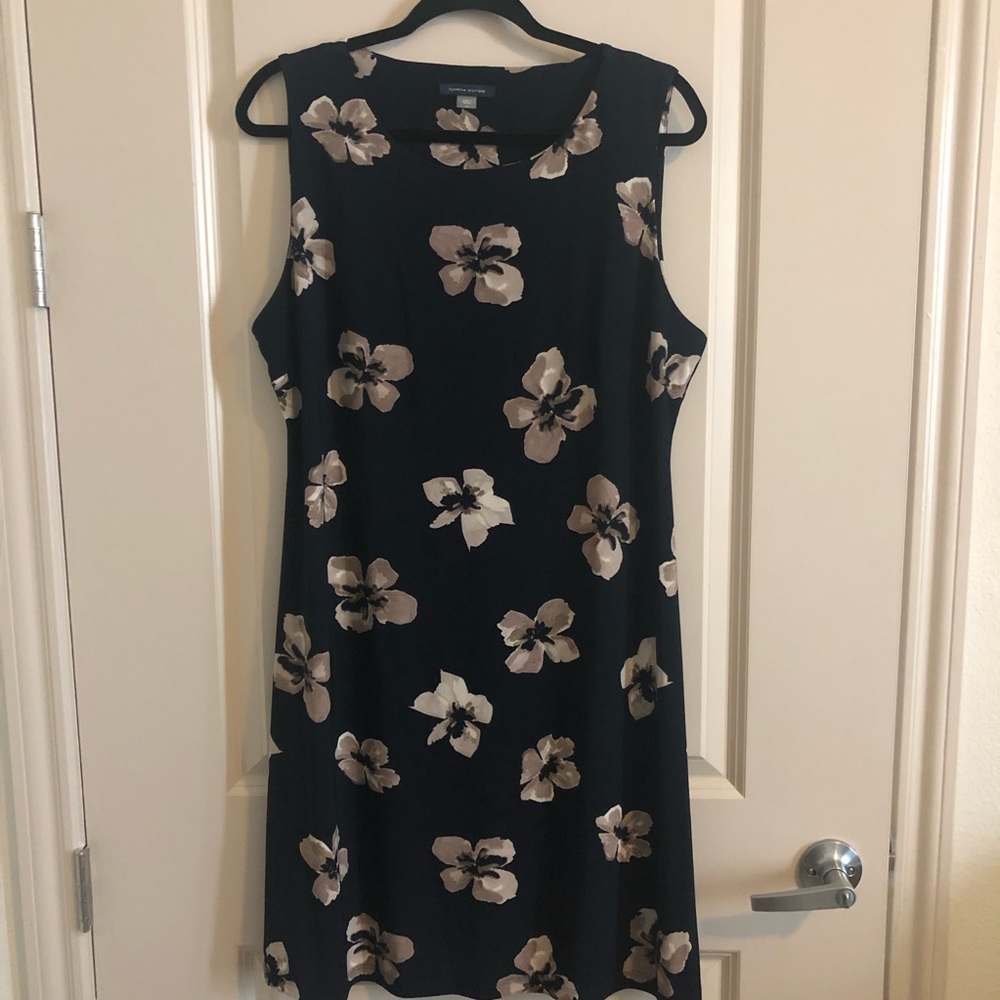 TOMMY HILFIGER Sleeveless Jersey Knit Shift Dress